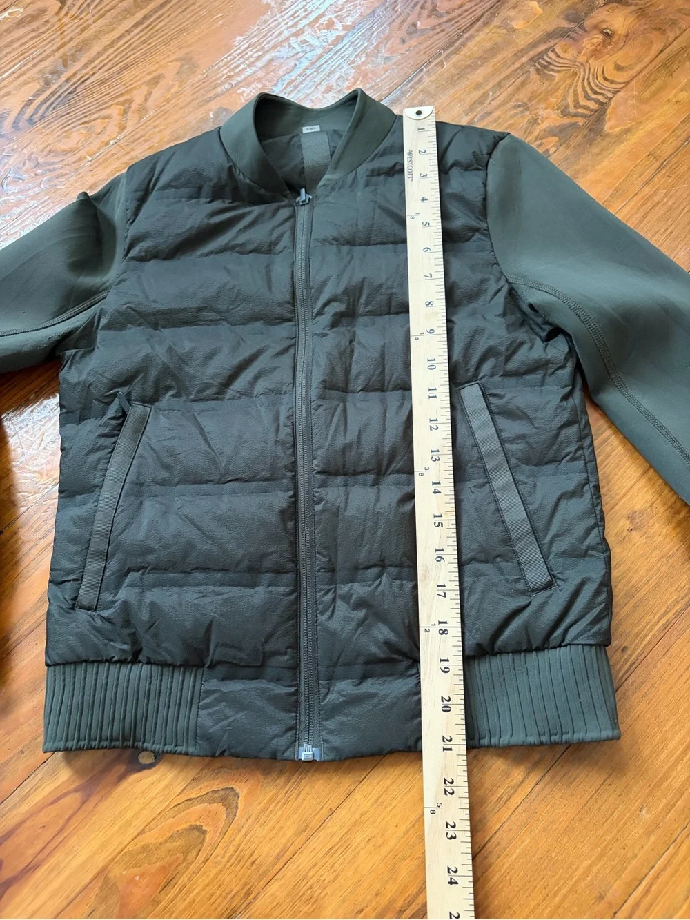 Lululemon‎ Women’s size 4 Down & Around Bomber Reversible Bomber Jacket Green